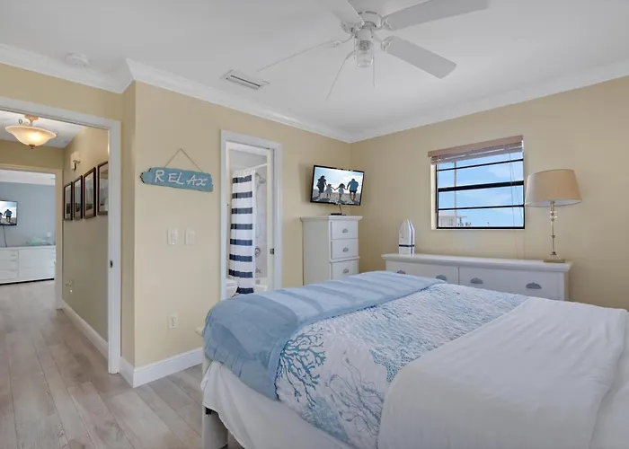 Holiday home Oceanview - Steps To - King - Pool - Arcade