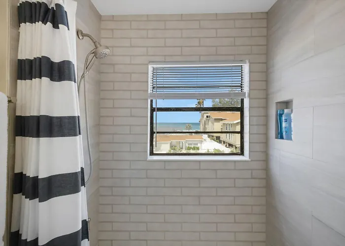 Oceanview - Steps To - King - Pool - Arcade Holiday home